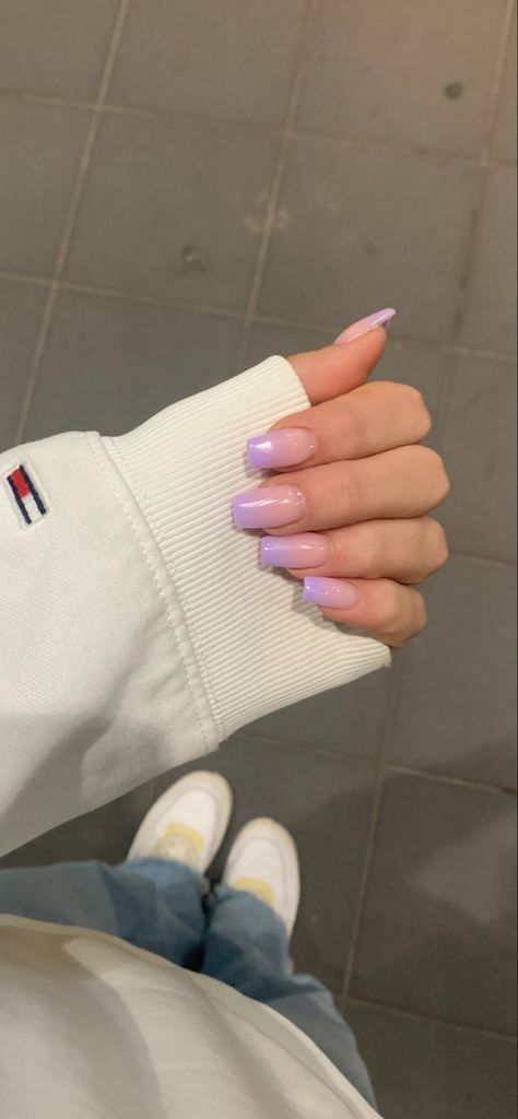 unghie, ricostruzione, viola, lilla, rosa, gel, sfumatura, ballerina, moda, stile, fotografia Unghie Sfumate, Nails Aesthetic, Purple Nails, Nail Inspo, Ongles, Manicure, Nail Art, Nails, Nail Arts