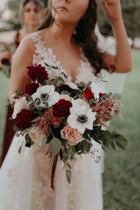 Burgundy And Blush Fall Wedding, Burgundy Blush Flowers, Maroon And Blush Wedding Flowers, Fall Wedding Flowers October Burgundy, Red And Blush Wedding Flowers, Wedding Bouquets Bride Burgundy, Burgundy And White Flowers, Blush And Burgundy Wedding Bouquet, Burgundy And White Wedding Flowers