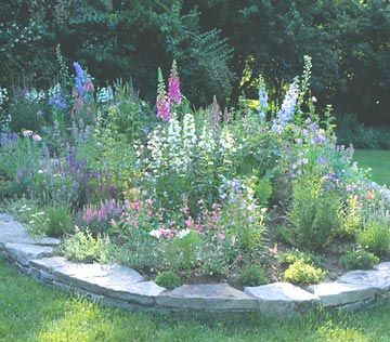 . Outdoor Garden Decor, Have Inspiration, Wildflower Garden, Garden Care, Flower Bed, Staircases, Garden Flowers, Lawn And Garden, Dream Garden