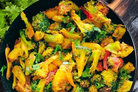 Potato Stir Fry Recipes, Broccoli Recipes Indian, Romanesco Broccoli Recipe, Indian Broccoli, Potato Stir Fry, Recipe For Broccoli, Romanesco Broccoli, Broccoli Potato, Romantic Breakfast