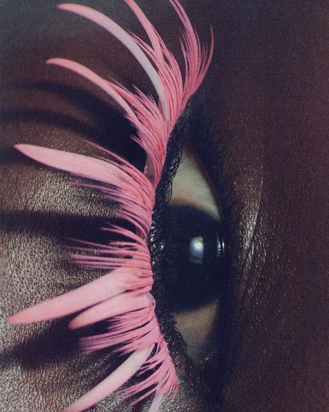 Paper Lashes, Crazy Makeup, Early 2000s Icons, Iphone Wallpaper Tumblr Aesthetic, 2000s Icons, Festival Makeup, Collage Fashion, Concrete Jungle, Female Gaze