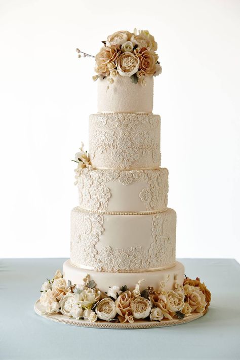 Wedding Cakes Elegant, Romantic Wedding Cake, Amazing Wedding Cakes, Wedding Cake Rustic, Fall Wedding Cakes, Gorgeous Wedding Cake, White Wedding Cakes, Modern Wedding Cake