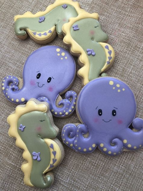 Ocean Themed Food, Under The Sea Cookies, Animals Cookies, Sea Cookies, Summer Sugar Cookies, Under The Sea Decorations, Ocean Baby Showers, Mermaid Cookies, Lucky Charms Marshmallows