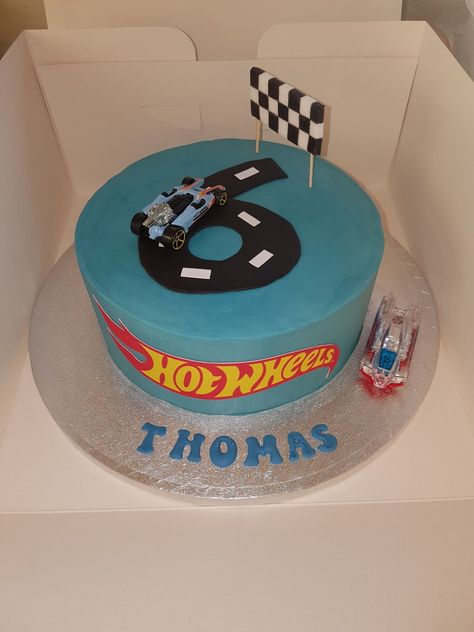 Hot Wheels Cake Simple, Bmx Cake, Wheels Cake, Birthday Cake Kids Boys, Hot Wheels Cake, 6th Birthday Cakes, Hot Wheels Party, Hot Wheels Birthday, Simple Cake