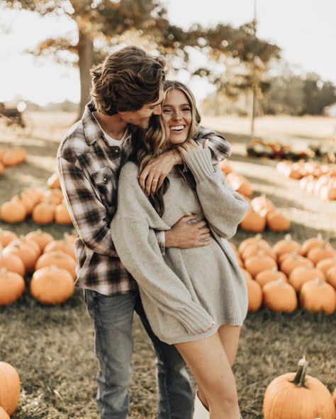 It’s sweater weatherrrrrr!!! How gorgeous are these two???🤎🎃 #fallphotoshoot #pumpkinpatch #pumpkinpatchphotoshoot #couplesphotography… | Instagram Fall Couple Outfits For Pictures, Fall Pictures For Couples Outfits, Couple Outfits For Pictures, Fall Couple Outfits, Fall Picture Outfits, Fall Photoshoot Family, Fall Couple Pictures, Pumpkin Patch Photoshoot, Fall Couple Photos