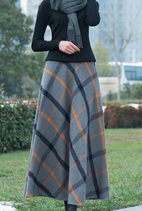 Skirt Hacks, Styling Skirts, Skirt Outfit Ideas, Pencil Skirt Casual, Long Skirt Outfits, Modest Skirts, Pencil Skirts, Mini Short, Skirt Outfit