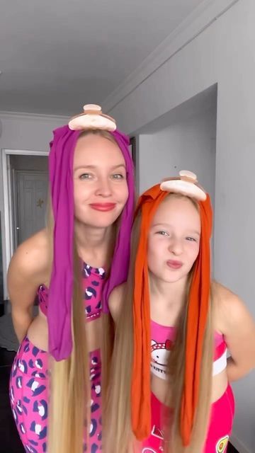 Flexi Lexi Fitness on Instagram: "@seasunstefunny duo came back with their famous leggings hair curls! 🫶🏻🫶🏻🫶🏻 Seriously need to try this! Tag someone who will LOVE this 💓 and definitely SAVE this for future reference when your curlers aren’t around!" Girl Hair Dos, Hair Curling Tips, Hair Socks, Curls For Long Hair, Hair Curls, Power Of Makeup, Quick Braided Hairstyles, Hair Braid Videos, Heatless Curls