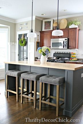 Check out my DIY extending kitchen island at Thrifty Decor Chick! Kitchen Island Stools With Backs, Kitchen Island Storage, Sofa Bar, Unique Kitchen Design, Kitchen Island Bar, Stools For Kitchen Island, Kitchen Island With Seating, Block Island, Diy Kitchen Island