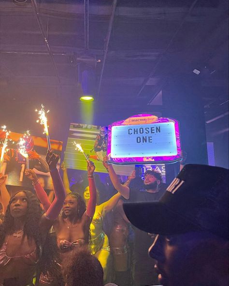 Club Signs Aesthetic, Birthday Vacation Aesthetic, Bottle Service Aesthetic, Club Sign Ideas, Bottle Service Signs, Club Asethic Picture, Hoodie Pictures, Club Signs, Spam Idea