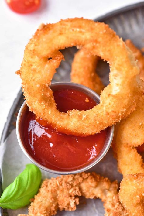 These crispy gluten-free onion rings make an incredibly delicious appetizer or savory snack! Serve them with your favorite dipping sauce for the perfect party food! Totally dairy-free too. Gluten Free Onion Rings, Fluffy Bread Recipe, Gluten Free Panko, Gluten Free Bread Crumbs, Gluten Intolerance, Free Snacks, Food Words, Gluten Free Flour, 30 Minute Meals