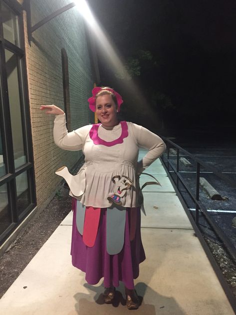 Home made Mrs. Potts costume from Beauty and the Beast Mrs Potts Costume, Bug Games, Mrs Potts, Holloween Costume, Homemade Costumes, Halloween Time, Costumes Ideas, Oogie Boogie, Family Costumes