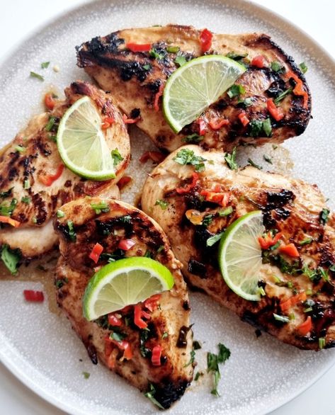 Chilli Lime Chicken - Sugar Spice & More Chilli Lime Chicken, How To Make Chilli, Sweet Chilli Chicken, Chicken Souvlaki, Outdoor Bbq Grill, Chicken Gyros, Creamy Mushroom Sauce, Chilli Chicken, Quick Weeknight Meals