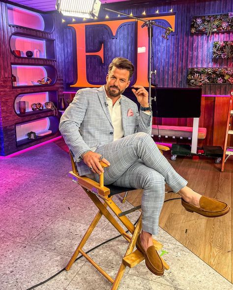 Johnny Bananas Devenanzio (@realjohnnybananas) Johnny Bananas, Tough Love, The Challenge, Bananas, Tv Shows, Tv, Wall