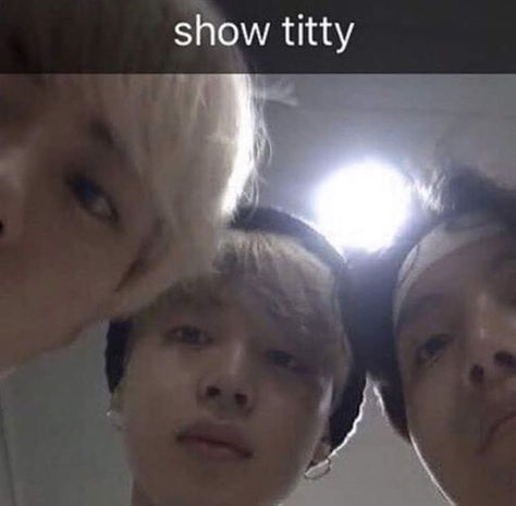 Jimin Snapchat, Snapchat Meme, Bts Snapchat, Bts Snapchats, Kpop Snapchat, Funny Snaps, Bts Meme Faces, Bts Reactions, Bts Meme