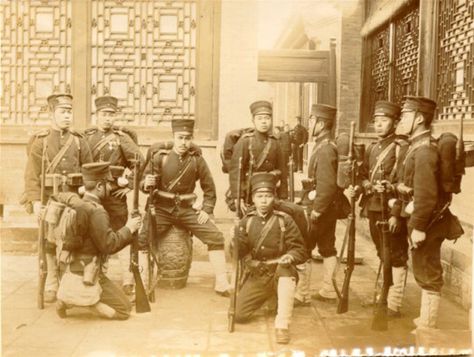 55 Days at Peking Boxer Rebellion, Anti Christianity, Military Drawings, The Boxer, Chinese History, The Great Escape, Vintage Military, World History, Historical Photos