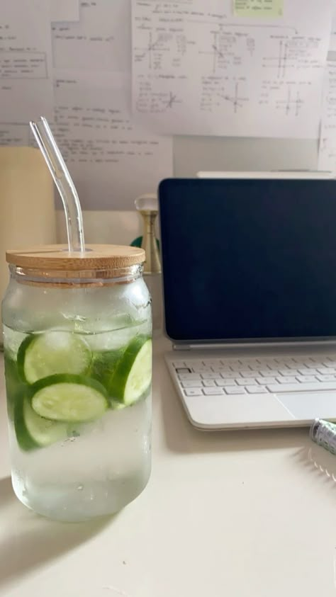 Vitamins For Clear Skin, Cucumber Water, Clean Lifestyle, Water Ice, Self Care Bullet Journal, Healthy Food Dishes, Ice Water, Healthy Food Motivation, Clean Girl Aesthetic