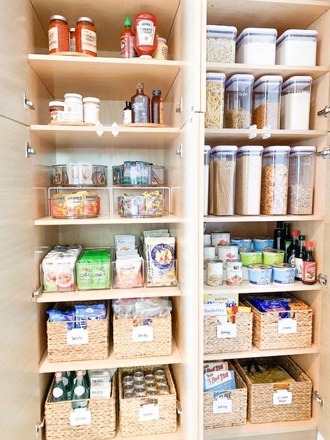 Deep Kitchen Cabinets, Deep Pantry Organization, Deep Pantry, Ikea Desk Hack, Small Pantry Organization, Pantry Organisation, Pantry Organizers, Small Pantry, Kitchen Organization Pantry