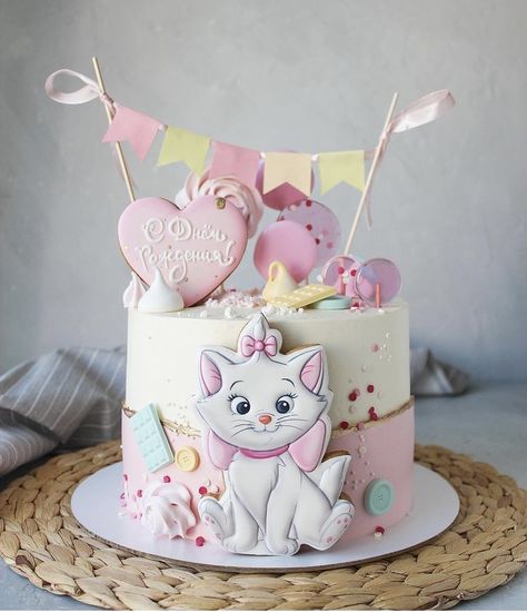 Aristocats Party, Pj Masks Birthday Party, Baby Birthday Decorations, Paw Patrol Cake, Cat Birthday Party, Birthday Party Theme Decorations, Baby Birthday Cakes, Cat Cake, Bear Cakes