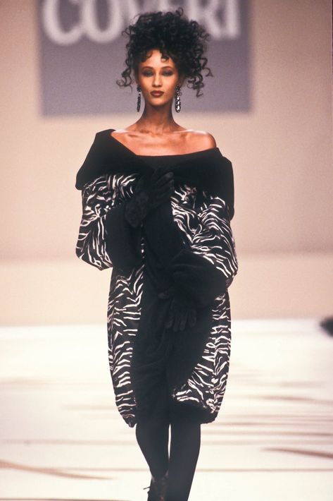 THE ORIGINAL SUPERMODELS Iman 80s, Iman Model, Supermodel Iman, Vintage Runway, Original Supermodels, 90s Supermodels, 80s And 90s Fashion, Model Aesthetic, 90s Outfit