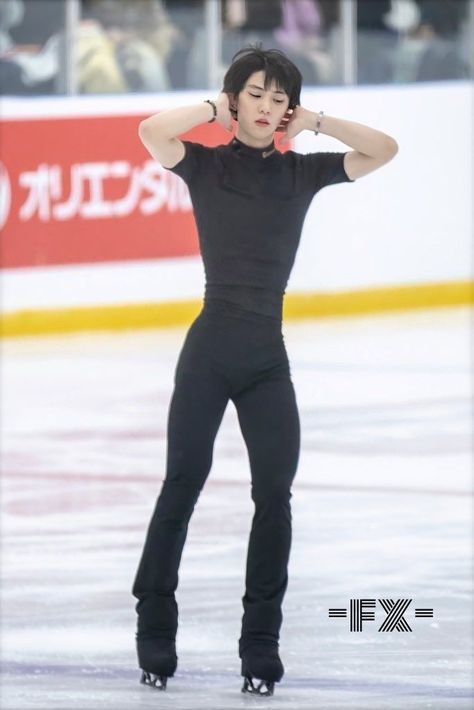 Boy Body, Male Figure Skaters, Male Pose Reference, Human Reference, Body Reference Poses, Human Poses Reference, Yuzuru Hanyu, Figure Poses, Human Poses