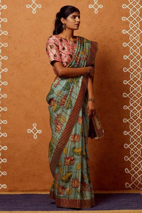 LABEL PRATHAM - Kalamkari Pichwai Sarees Kalamkari Pichwai Sarees Toranam Designs, Pichwai Saree, Kalamkari Dresses, Kalamkari Designs, Kalamkari Blouse, Dress Shops, Fashion Design Books, Best Blouse Designs, Women Cotton Dress