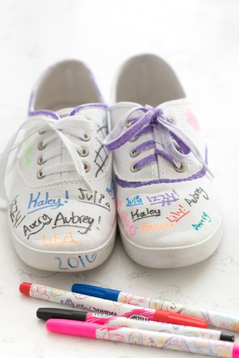 Taylor Swift Party - decorate Keds with fabric markers as a craft and take home gift! Taylor Swift Birthday Party Ideas Speak Now, Taylor Swift Inspired Party Food, Toddler Taylor Swift Birthday Party, Taylor Swift Red Party Ideas, Taylor Swift Crafts Ideas For Kids, Taylor Swift Table Decor, Taylor Swift Birthday Party Favors, Taylor Swift Sweet 16 Party Ideas, Taylor Swift Birthday Party Activities