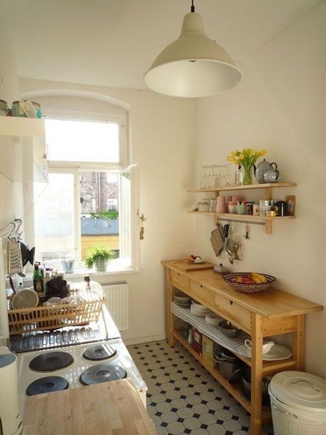 Kitchen Narrow, Kitchen Tiny, Moms Kitchen, Shared Apartment, Narrow Kitchen, Kitchen Black, 1st Apartment, London Flat, Galley Kitchen