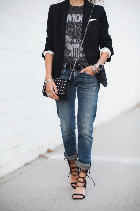 Edgy Pants Outfit, Boho Chic Edgy Outfits, Timeless Edgy Fashion, Women’s Rock Fashion, Rock Work Outfits Women, Hipster Looks Women, Cool Outfits For Women In Their 30s, Edgy Fashion For Women In Their 30s, Urban Edgy Outfits