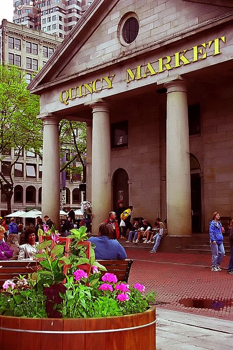 Boston Massachusetts Fall, Massachusetts Aesthetic, Massachusetts Houses, Hospitality And Tourism Management, Boston Travel Guide, Quincy Market, Tourism Management, Massachusetts Travel, Boston Travel