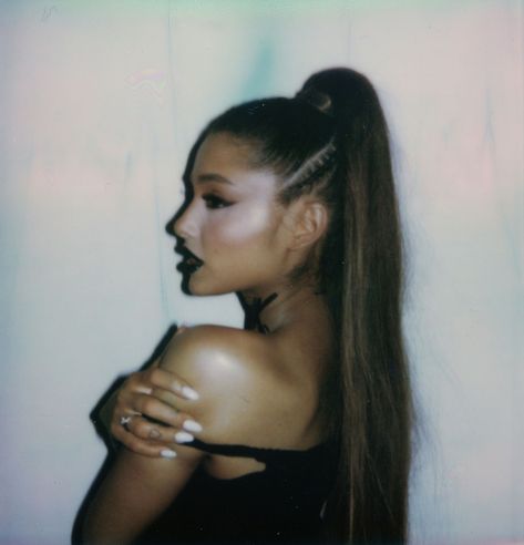 7rings Aesthetic, Ariana Grande Justin Bieber, Ariana Grande Album, Thank U Next, Ariana Grande Photoshoot, Ariana G, Calvin Harris, Nicole Scherzinger, Aesthetic Coquette