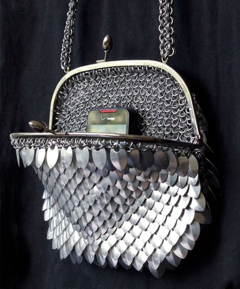 Knight Core, Chainmail Clothing, Scale Maille, Being Too Much, Chainmaille Tutorial, Scale Mail, Chainmail Jewelry, Chain Maille Jewelry, Chain Maille