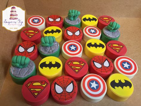 Marvel Chocolate Covered Oreos, Marvel Chocolate Covered Strawberries, Super Hero Treats, Avengers Treats, Superhero Desserts, Superhero Cake Pops, Superhero Treats, Oreo Treats, Chocolate Dipped Oreos