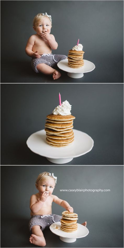 Pancake Smash Cake 1st Birthdays, Smash Cake Set Up, Smash Cake Alternative Photo Shoot, Cake Smash Alternative Ideas, Smash Cake Ideas 1st Birthday, Pancake Smash Cake, Baby Photoshoot Ideas Boy, Gold Smash Cake, Cupcakes Photography