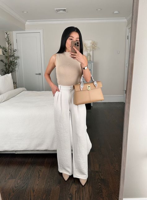 White Dress For Work, Trousers White Outfit, White Leg Trousers Outfit, Styling White Trousers Women, High Waisted Tailored Pants Outfit, White Business Pants Outfit, Off White Pants Outfit Work, Ivory Dress Pants Outfit, Work Outfits Women White Pants