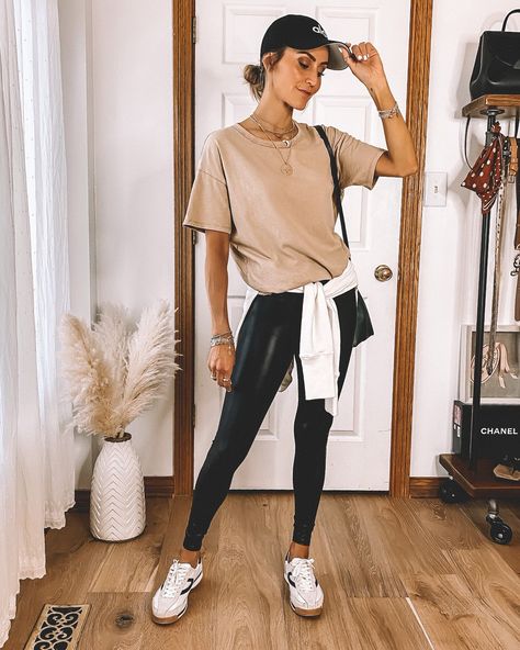 Spanx outfit idea tan tee white hoodie tretorn sneakers ball cap outfit Neutral T Shirt Outfit, Tan Shirt Outfit, Business Chic Outfits, Ball Cap Outfit, Tan Leggings, Karina Style, Oversize Tshirt Outfits, Square Crochet Pattern, Tan T Shirt