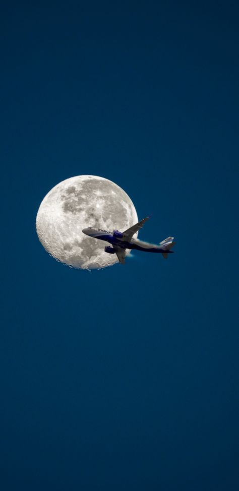 Airplane And Moon, Plane Wallpaper, Plane Tattoo, Full Moon Tattoo, Airplane Silhouette, Plane And Pilot, Airplane Wallpaper, Moon Photography, Sky Photos