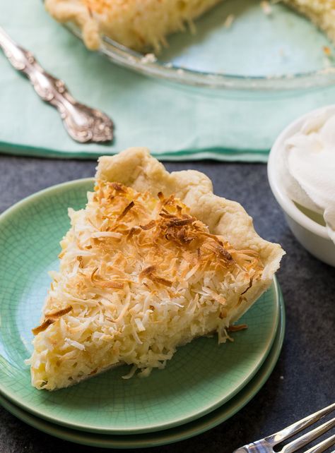 Coconut Macaroon Pie is super sweet with tons of coconut. Buttery Flaky Pie Crust, Small Town Woman, Coconut Cream Pie Recipes, Buttery Pie Crust, Coconut Custard Pie, Coconut Pudding, Refrigerated Pie Crust, Coconut Pie, Coconut Custard