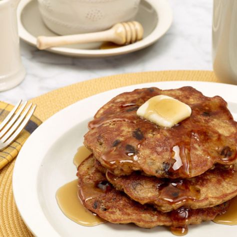 Oatmeal Cookie Pancakes, Cookie Pancakes, Family Friendly Breakfast, Oatmeal Pancakes, Rachel Ray, Family Breakfast, Oatmeal Cookie, Oatmeal Raisin Cookies, Banana Oatmeal