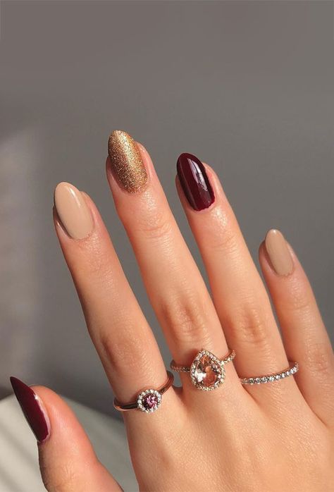 Autumn Nails, fall nails, autumn nail designs, Subtle Nails, Glam Nail Art, Autumn Nail Trends, Autumn French Manicure Short Nails November, Nails Monochrome, Nails Esthetic, Nails Subtle, September Nails Art, Manicure Fall, Florida Fall, Autumn Manicure, Nails Abstract