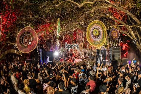 7 Music Festivals in Central America To Experience Before You Die [2021] American Festivals, Lake Atitlan, Exotic Beaches, Underground Music, Ancient Mayan, International Music, Caribbean Beaches, Edm Festival, Central American