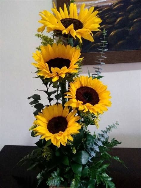 Sunflower Floral Arrangements, Simple Sunflower, Birthday Flowers Bouquet, Thanksgiving Flowers, Sunflower Arrangements, Church Flower Arrangements, Creative Flower Arrangements, Flower Arrangements Simple, Modern Flower Arrangements