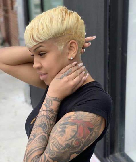 twinsunisexsalontheglambar Pixie Cuts For Black Women, Bald Baddie, Female Haircuts, Haircuts For 2023, Shaved Heads, Short Shaved Hairstyles, Tapered Natural Hair, Natural Hair Short Cuts, Short Hair Black