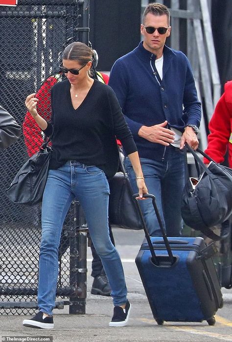 Gisele Bundchen and Tom Brady catch a helicopter out of NYC following Met festivities | Daily Mail Online Giselle And Tom Brady, Gisele Tom Brady, Gisele Bundchen Kids, Gisele Bundchen Tom Brady, Tom Brady Football, Tom Brady Kids, Tom Brady And Gisele, Gisele Bündchen, Gisele Bundchen