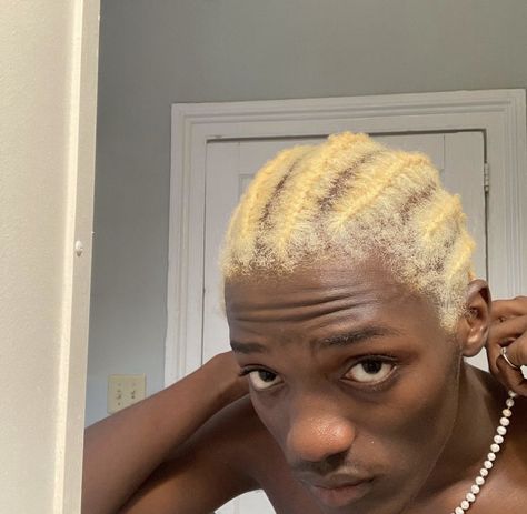 Blonde Hair Cornrows, Blonde Cornrows Men, Dyed Cornrows Men, Blonde Braids Men, Blonde Locs Men, Blond Cornrows, Blonde Cornrows, Blk Aesthetic, Cornrows Men