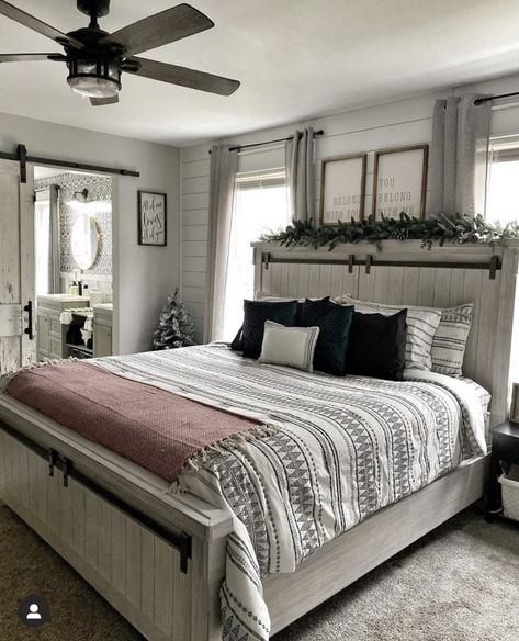 Master Bedroom Makeover - Home With Krissy Fashion Decor Bedroom, Girl Bed, Farmhouse Style Bedrooms, Modern Farmhouse Bedroom, Farmhouse Modern, Room Goals, Boho Farmhouse, Chic Farmhouse, Farmhouse Bedroom Decor