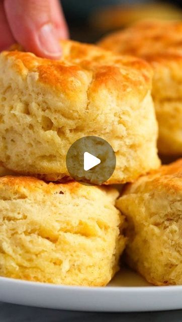 Fluffy Homemade Biscuits, Inspired Taste, Baking Biscuits, Best Biscuit Recipe, Easy Biscuit, Baking Powder Biscuits, Easy Biscuit Recipe, Baking Videos, Fall Soup Recipes