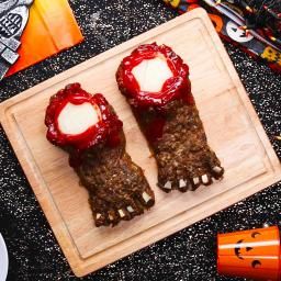 Halloween Feet Loaf Recipe by Tasty Feet Loaf Recipe, Savory Meatloaf, Low Carb Vegetarian Recipes, Tasty Recipes Videos, Tasty Videos, Weekend Meals, Halloween Recipes, Eating Plans, Pretzels