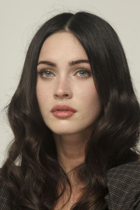 Dark Hair And Blue Eyes, Estilo Megan Fox, Fox Makeup, Megan Fox Pictures, Sherilyn Fenn, Stile Blair Waldorf, Megan Denise Fox, Меган Фокс, Palaye Royale