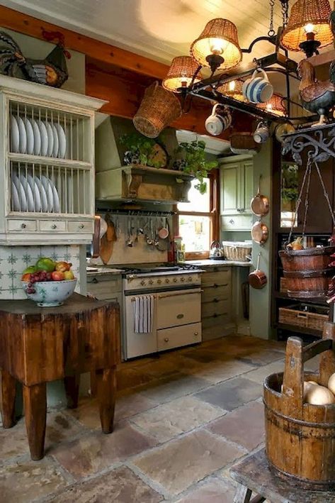 PRIMITIVE KITCHEN IDEAS – What do you think each time you hear the word “primitive”? Old-fashioned, traditional and antique are three features that ar... Country Kitchen Designs, Bohemian Kitchen, Kitchen Cabinets Makeover, Primitive Kitchen, French Country Kitchen, Rustic Lighting, Add Personality, The Ceiling, Design Living Room