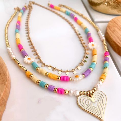 Daisy Choker, Jewelry Colorful, Handmade Beaded Jewelry, Natural Pearl, Boho Gifts, Beads And Wire, Diy Necklace, Natural Pearls, Heart Pendant Necklace